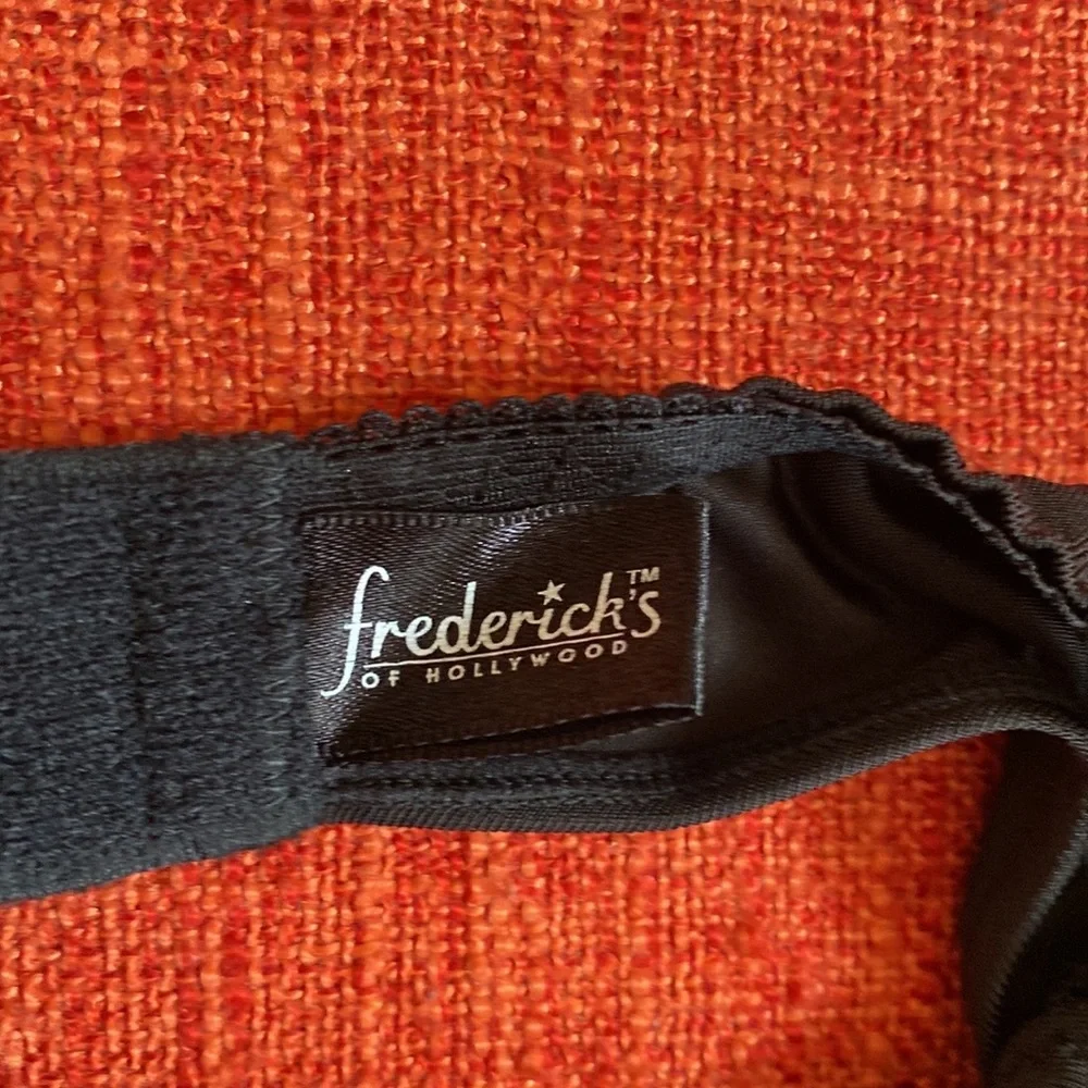 VTG Fredricks of Hollywood Black Lace Lingerie Garter Belt